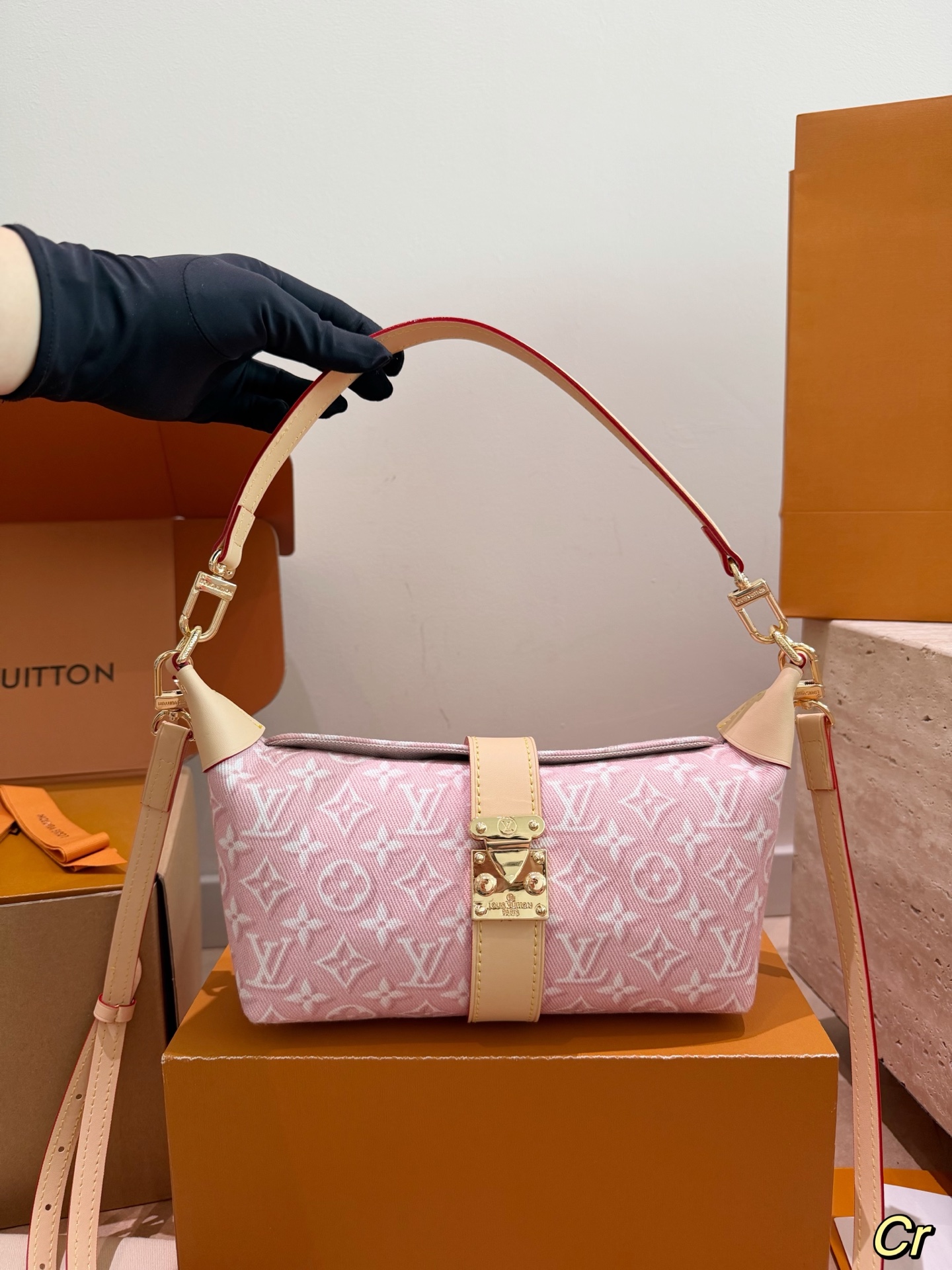 LV Luxury Monogram Handbag Monogram Canvas Cowhide Leather